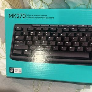 Logitech MK270 Wireless Keyboard And Mouse Combo NIB